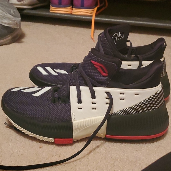 adidas damian lillard basketball shoes